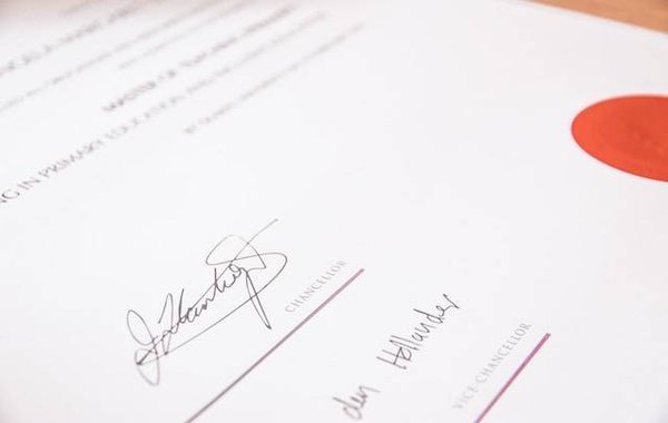 Quels sont les diplômes et les certifications obtenus à l'issue d'une formation vinicole ?